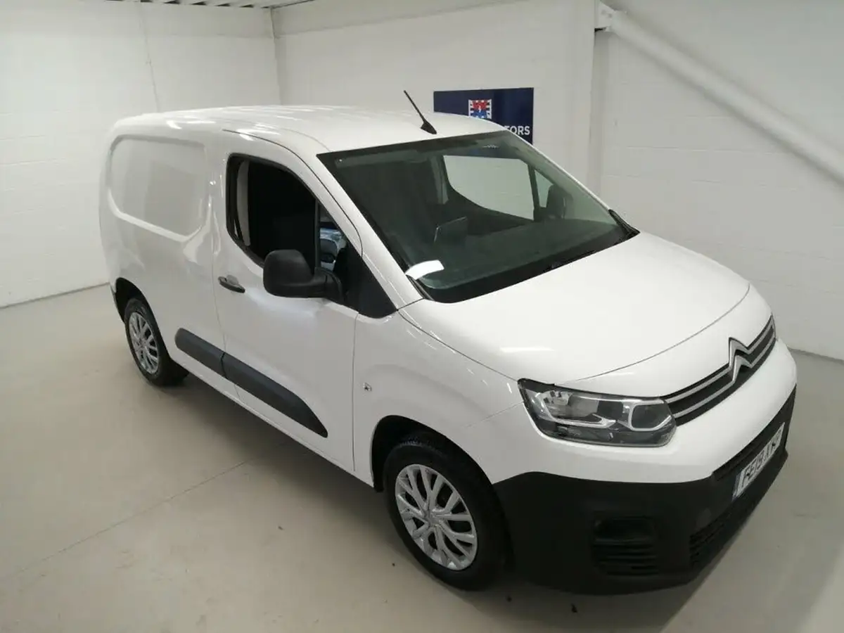 2019-citroen-berlingo-16bluehdi-1000-enterprise-big-26
