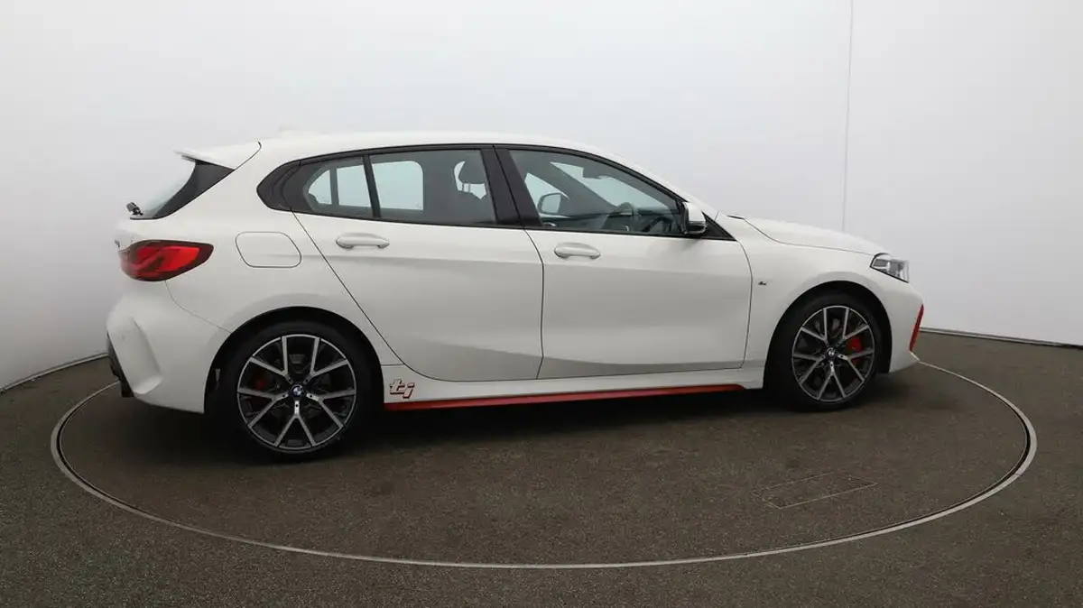 2023-bmw-1-series-20-128ti-lcp-big-50
