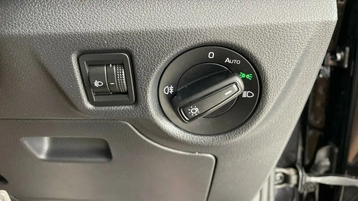 2022-skoda-kamiq-10-tsi-se-109ps-dsg-big-19