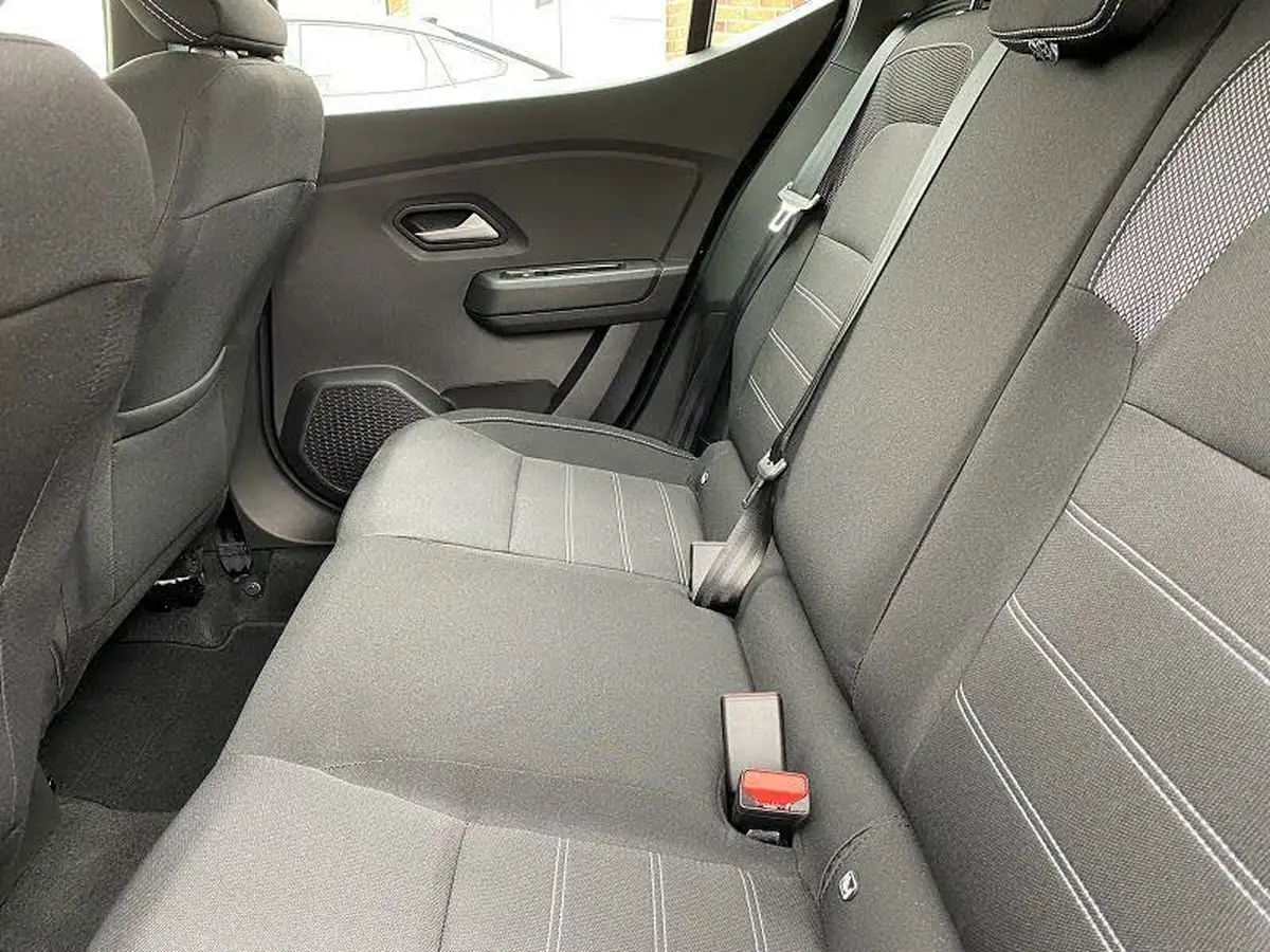 2024-dacia-sandero-10-tce-expression-90bhp-cvt-big-10