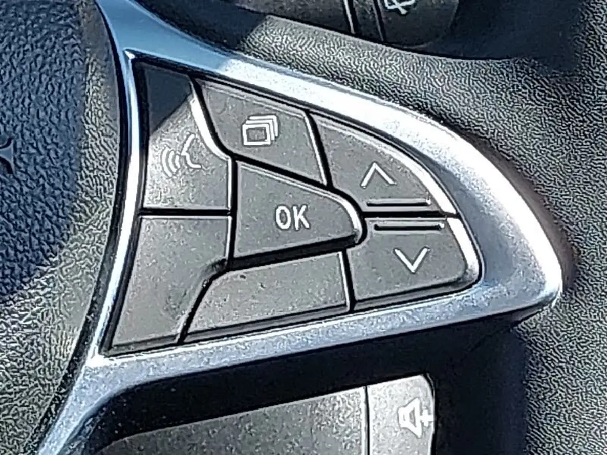 2022-dacia-sandero-stepway-10-tce-comfort-90bhp-big-10