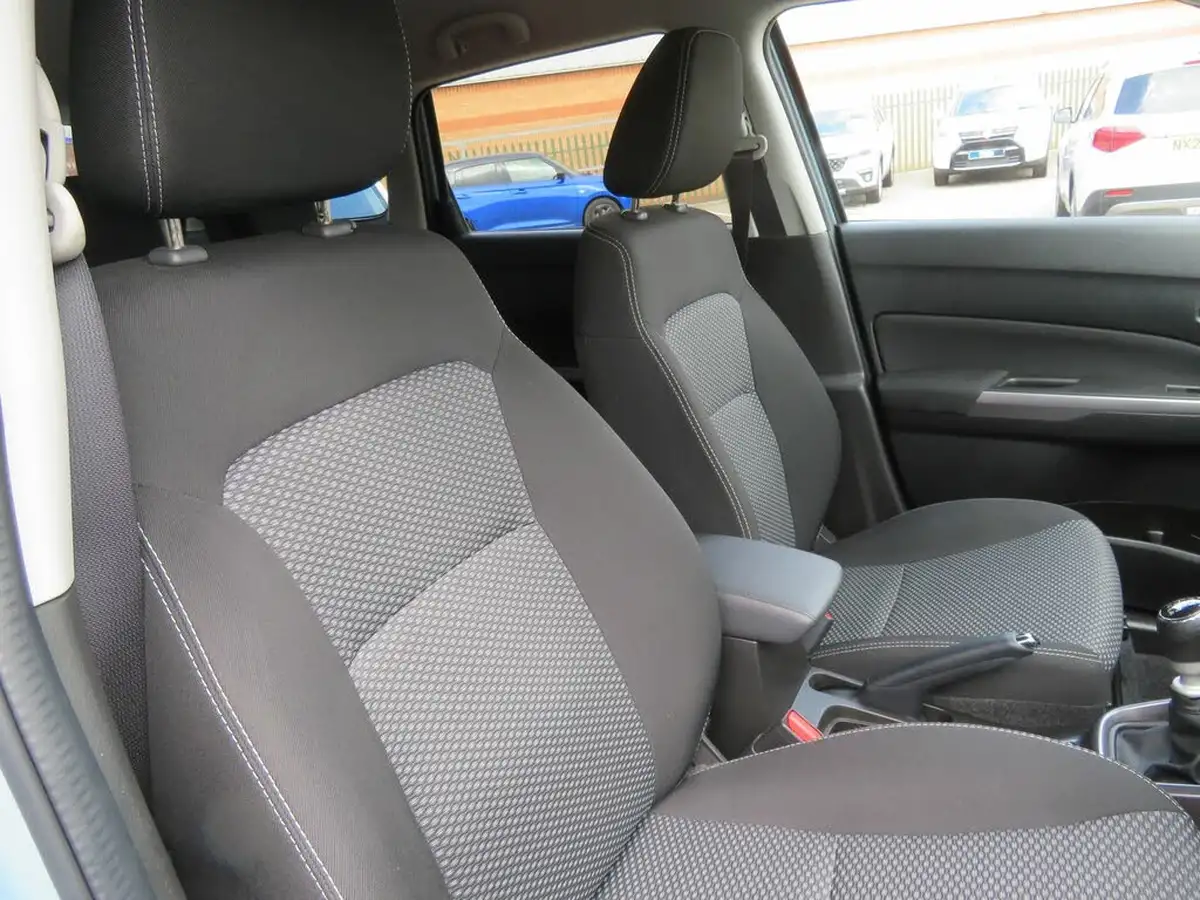 2022-suzuki-vitara-14-boosterjet-sz-t-big-18