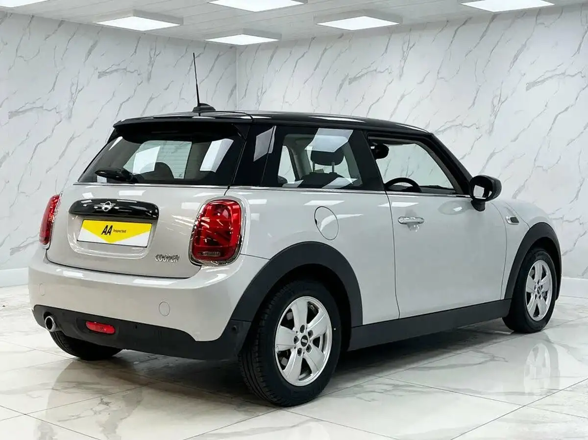2020-mini-cooper-15-cooper-classic-nav-hatchback-3d-big-10