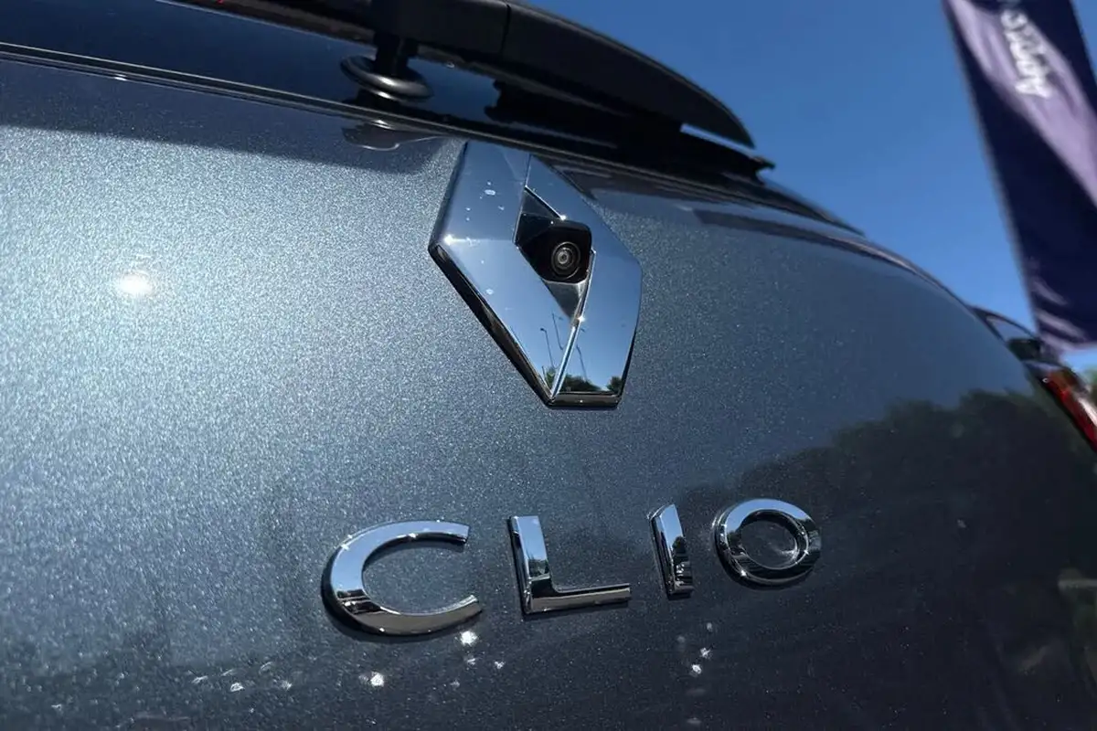2018-renault-clio-12-tce-dynamique-s-nav-big-33