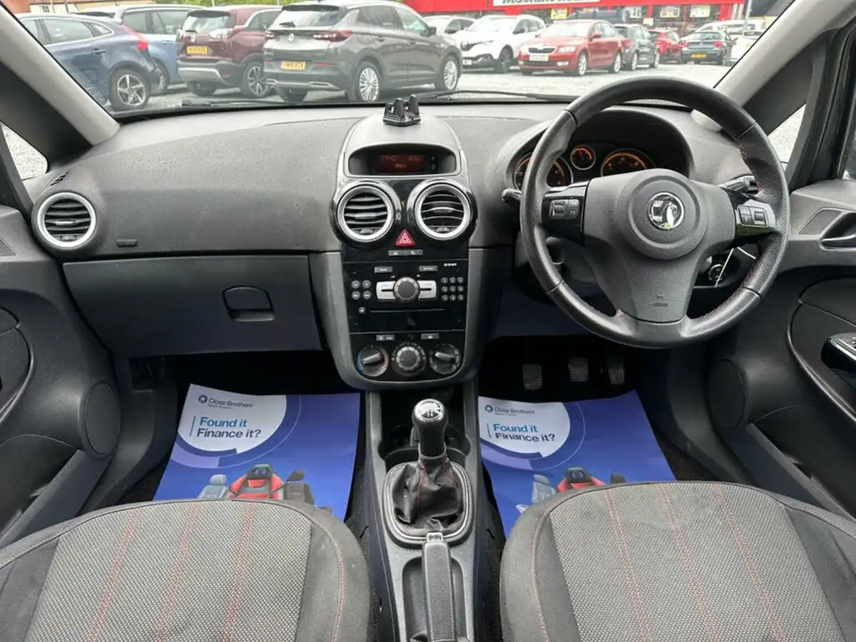 2013-vauxhall-corsa-12-sxi-16v-ac-5d-big-3