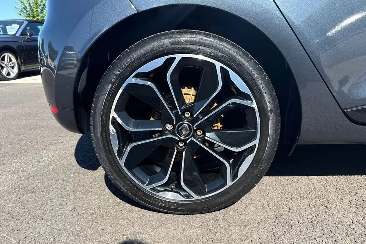 2018-renault-clio-12-tce-dynamique-s-nav-big-9