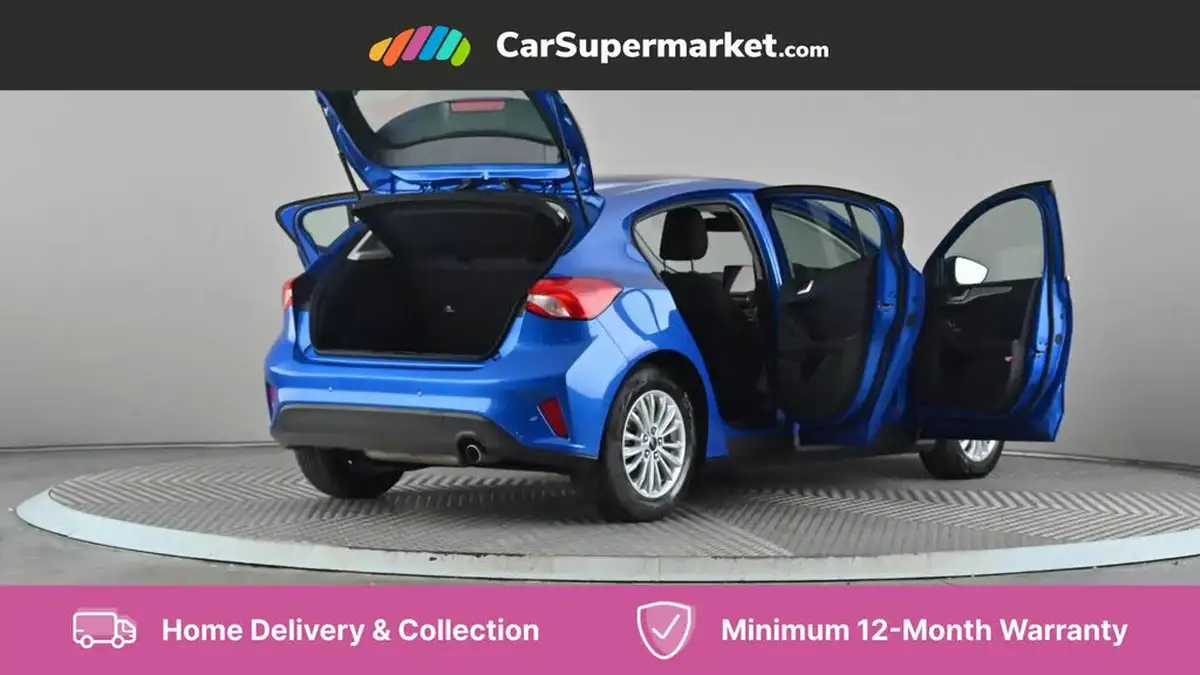 2021-ford-focus-15-titanium-edition-hatchback-big-11