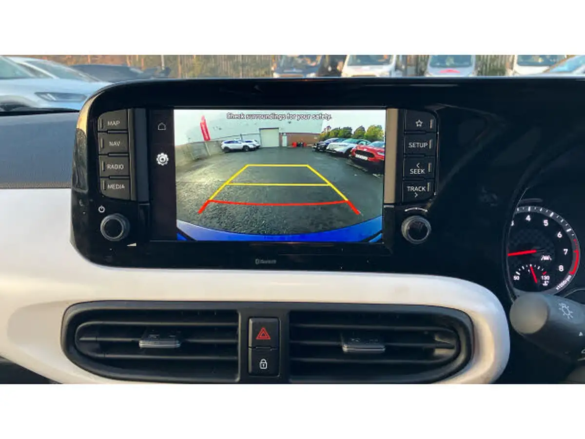 2022-hyundai-i10-12-premium-auto-big-11