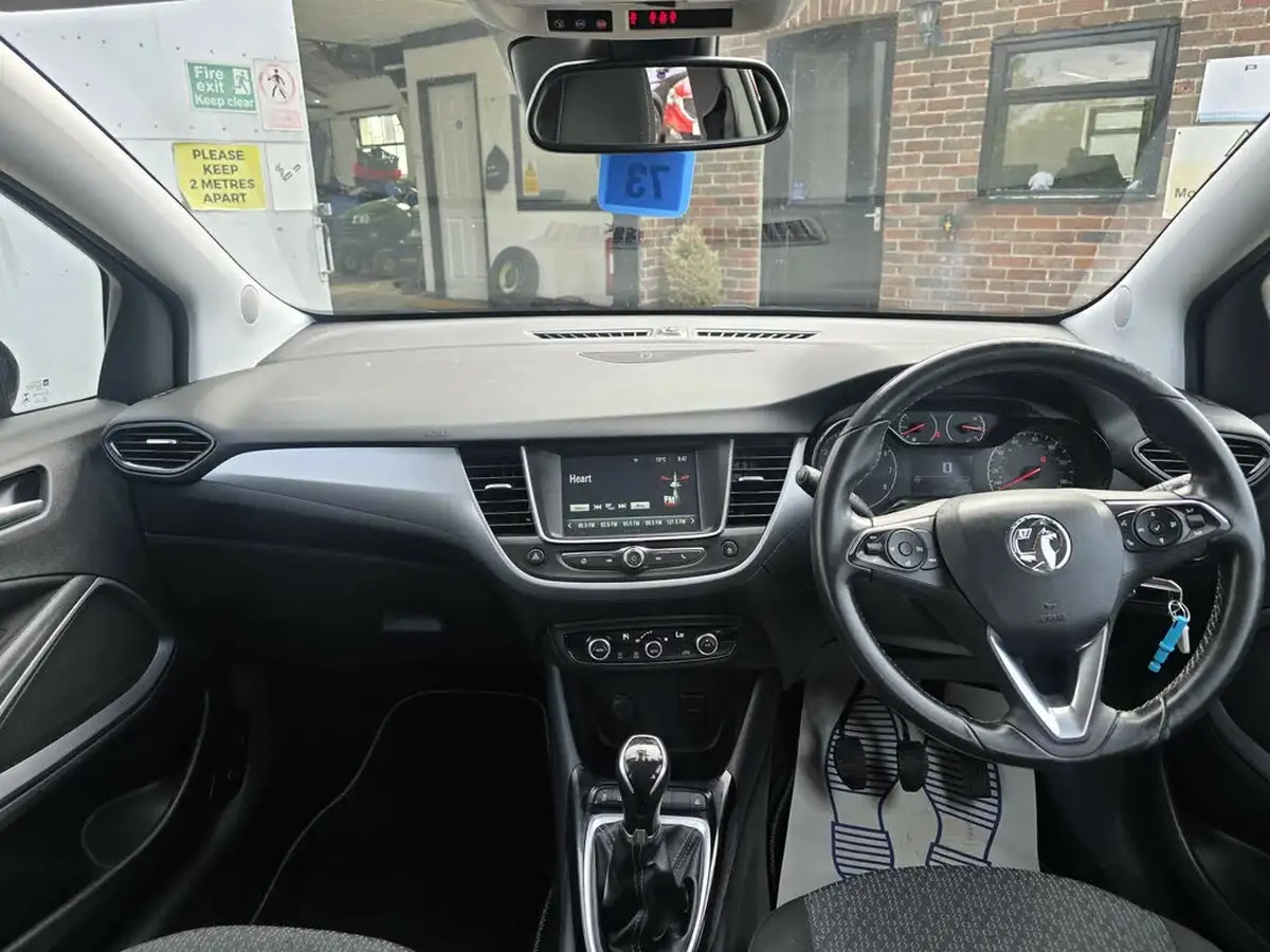 2018-vauxhall-crossland-x-12-se-81ps-big-9