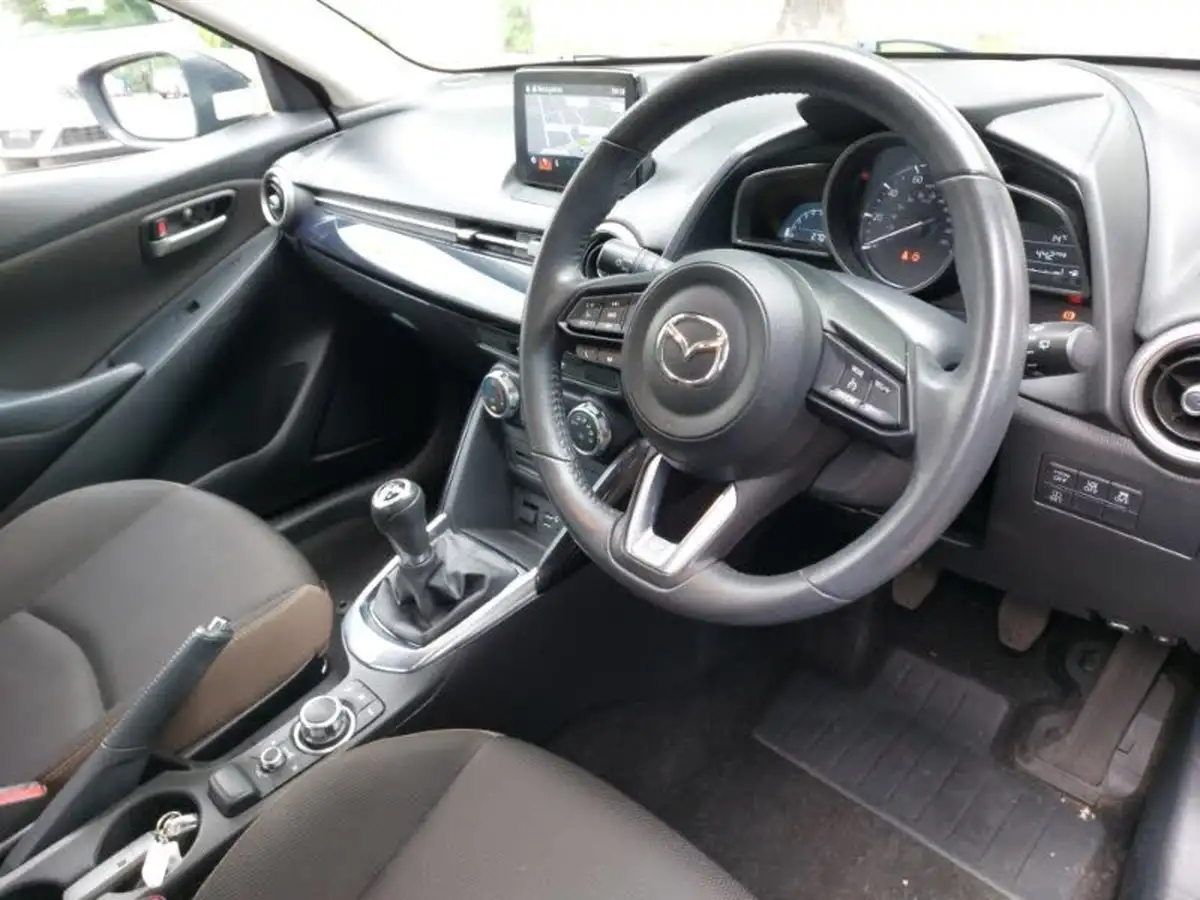 2020-mazda-mazda2-15-skyactiv-g-se-l-nav-big-11