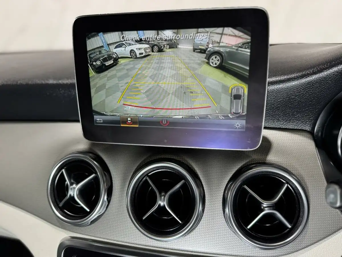 2019-mercedes-benz-gla-class-21d-gla-200d-sport-premium-plusss-big-24