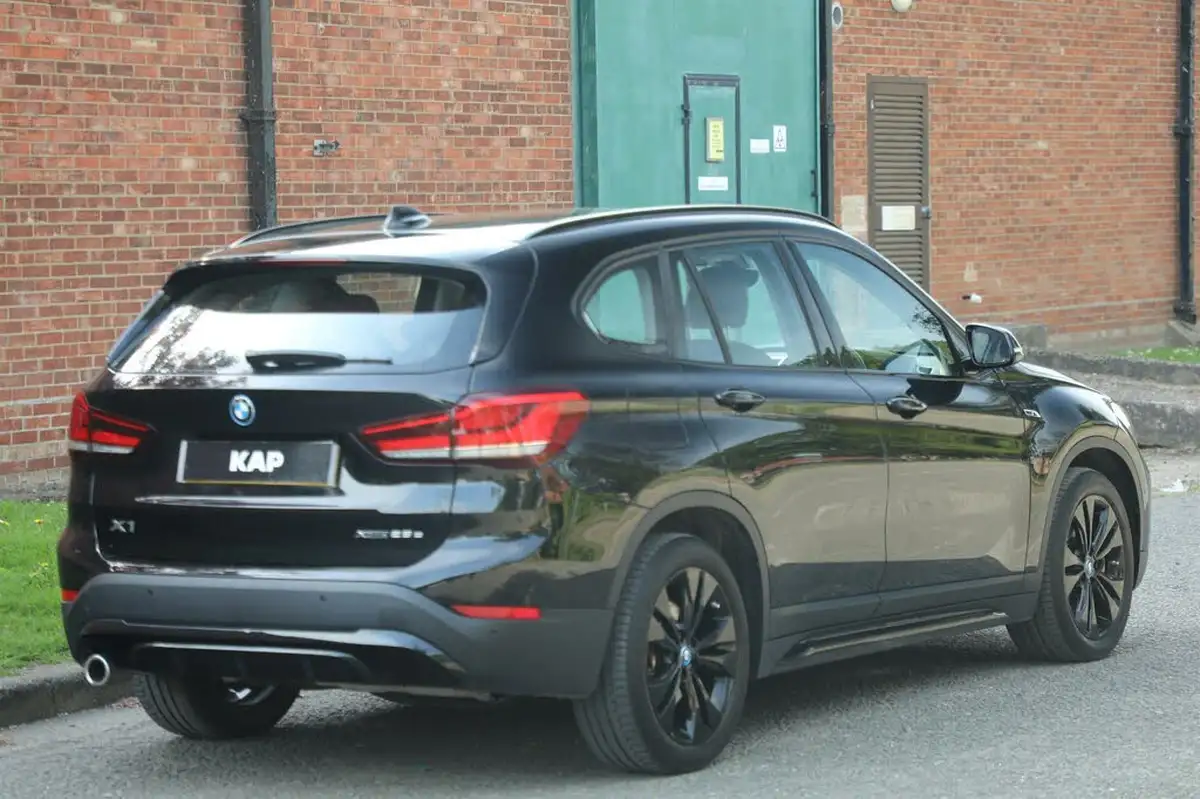 2022-bmw-x1-15-xdrive-25e-phev-sport-big-9