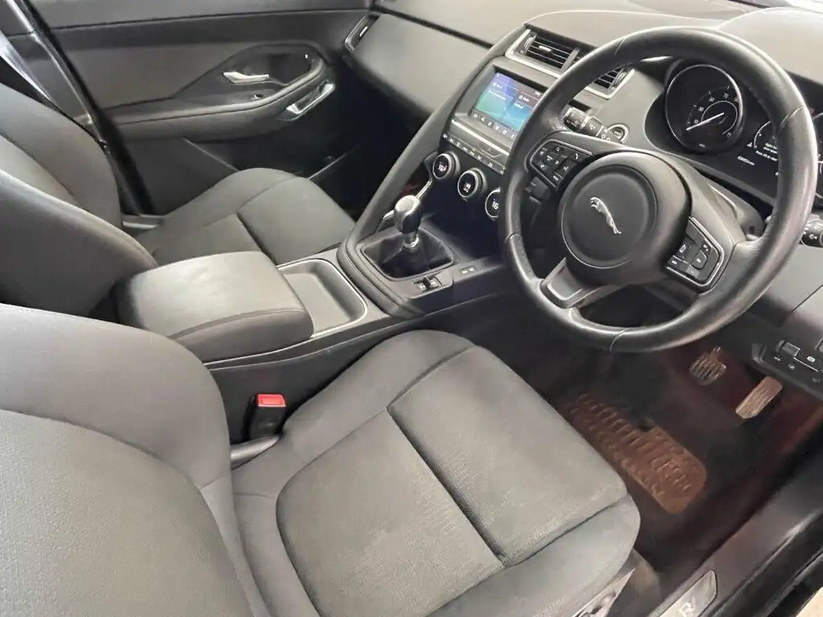 2019-jaguar-e-pace-20-i4d-150ps-big-22