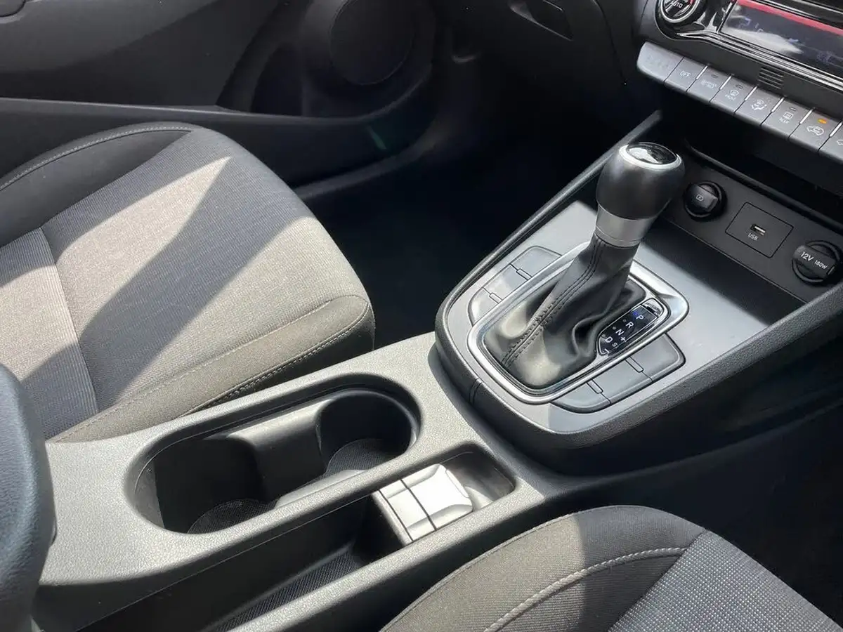 2023-hyundai-kona-16-gdi-se-connect-big-18