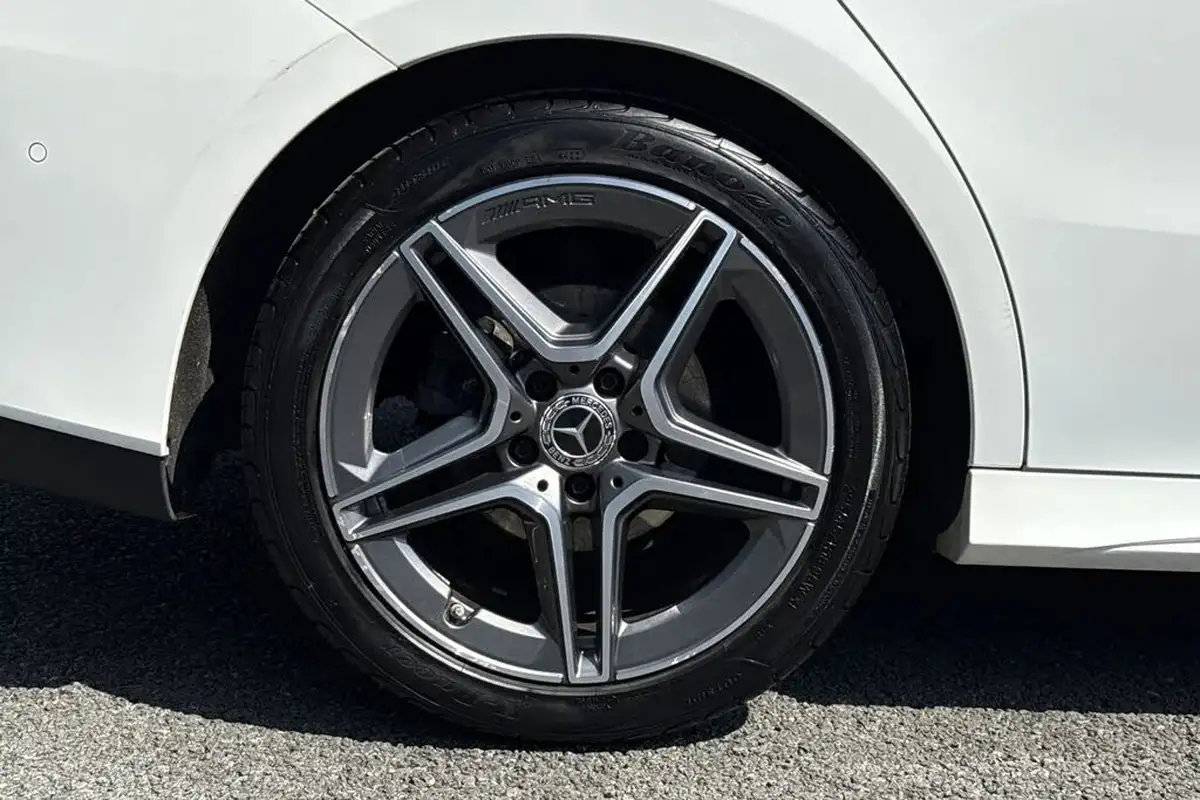 2021-mercedes-benz-cla-13-cla-180-amg-line-premium-plus-coupe-4d-big-10