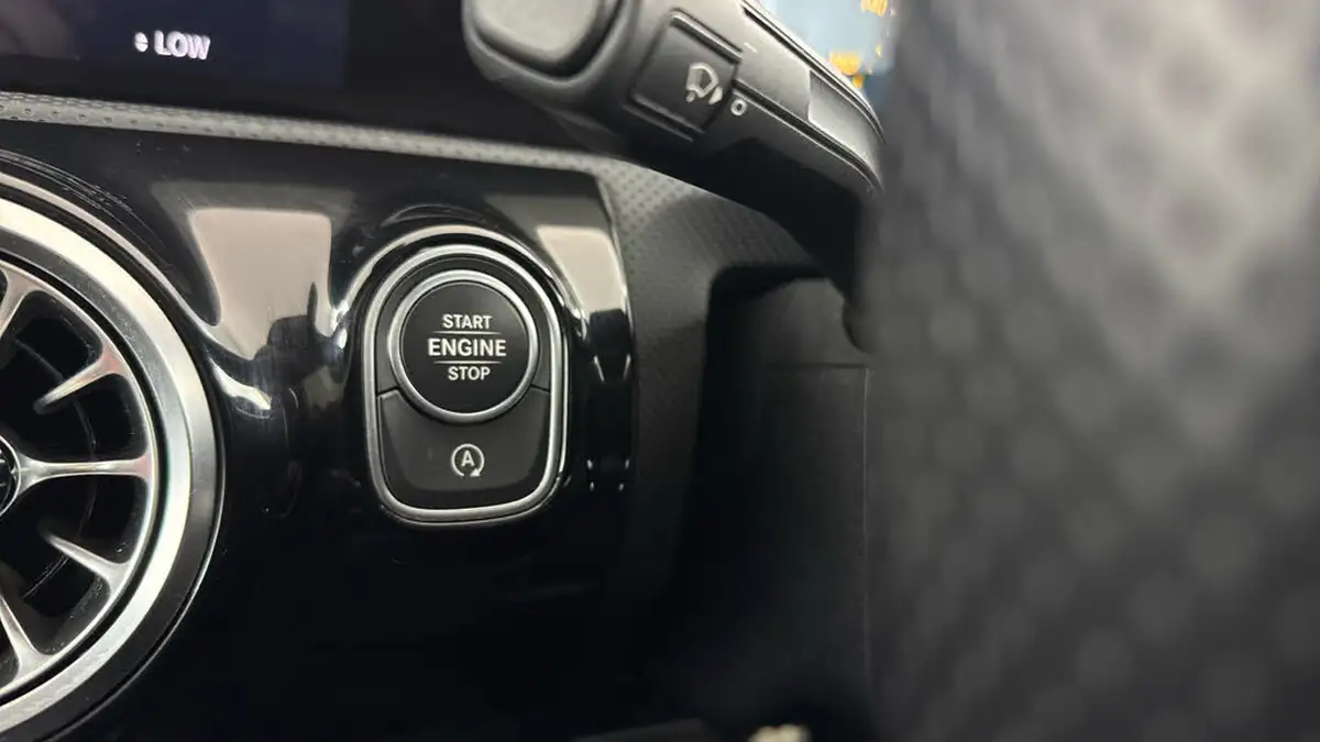 2022-mercedes-benz-cla-13-cla-180-amg-line-premium-plus-coupe-4d-big-25