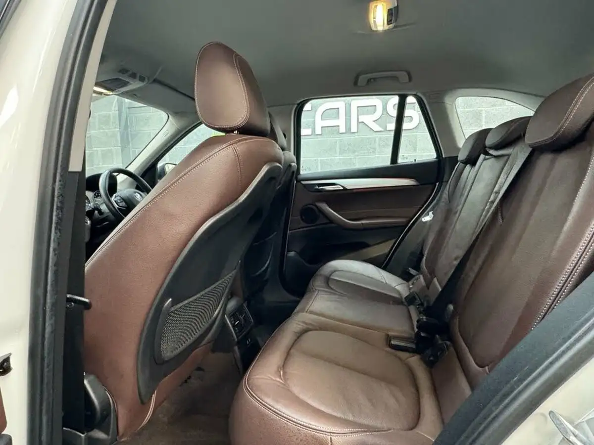 2021-bmw-x1-15-sdrive18i-xline-big-17