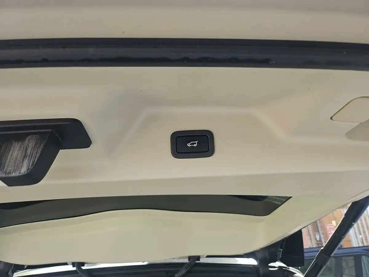 2014-land-rover-range-rover-30tdv6-vogue-big-24