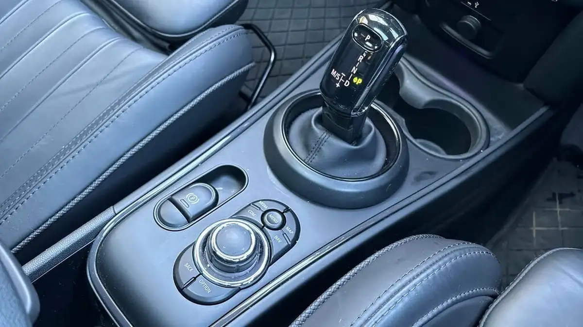 2023-mini-countryman-20-cooper-s-exclusive-premium-big-11