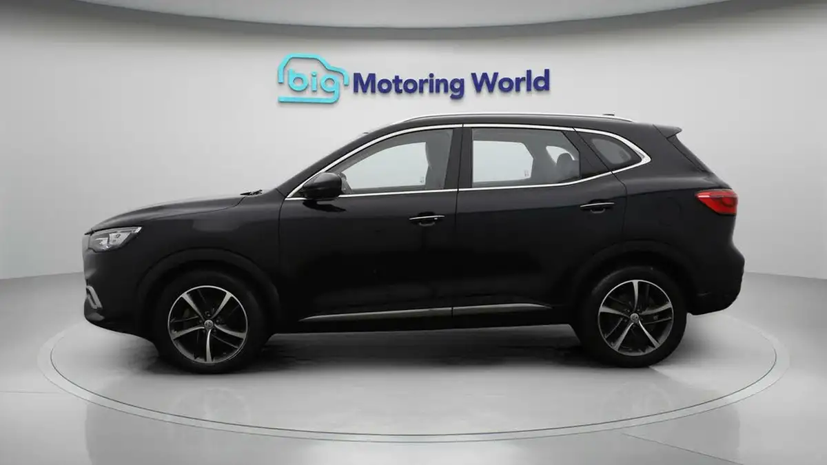 2022-mg-hs-15t-gdi-exclusive-162ps-dct-big-4