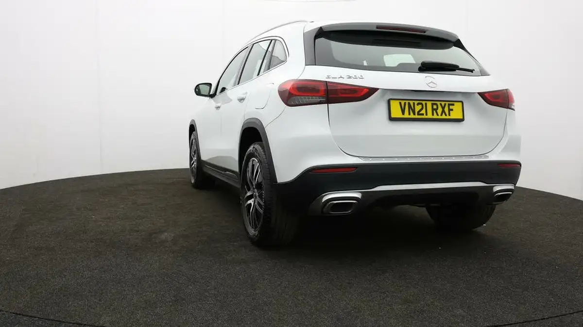 2021-mercedes-benz-gla-class-13-gla-200-sport-big-30