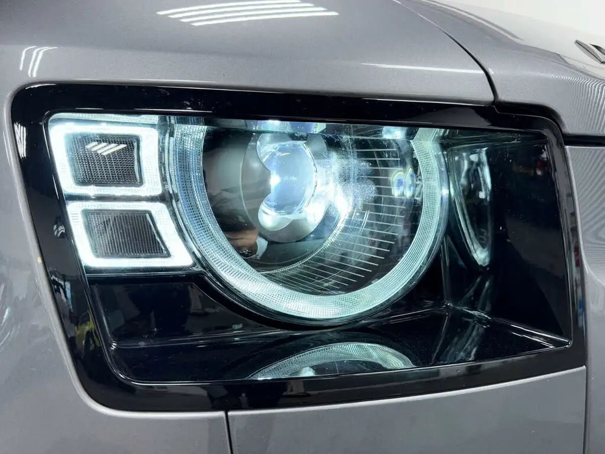 2021-land-rover-90-defender-20-p300-x-dynamic-se-big-11