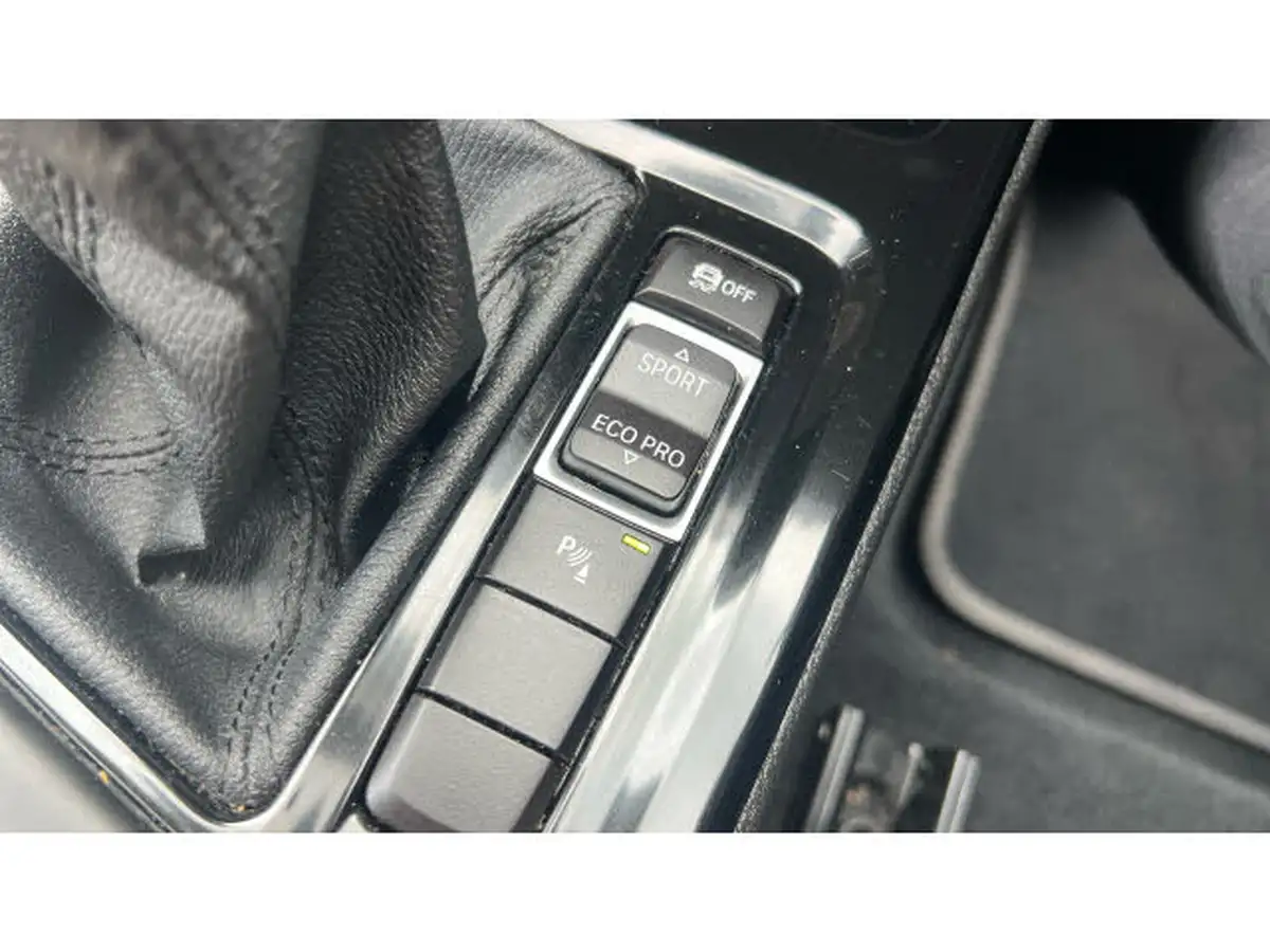 2021-bmw-x1-15-sdrive18i-xline-big-28
