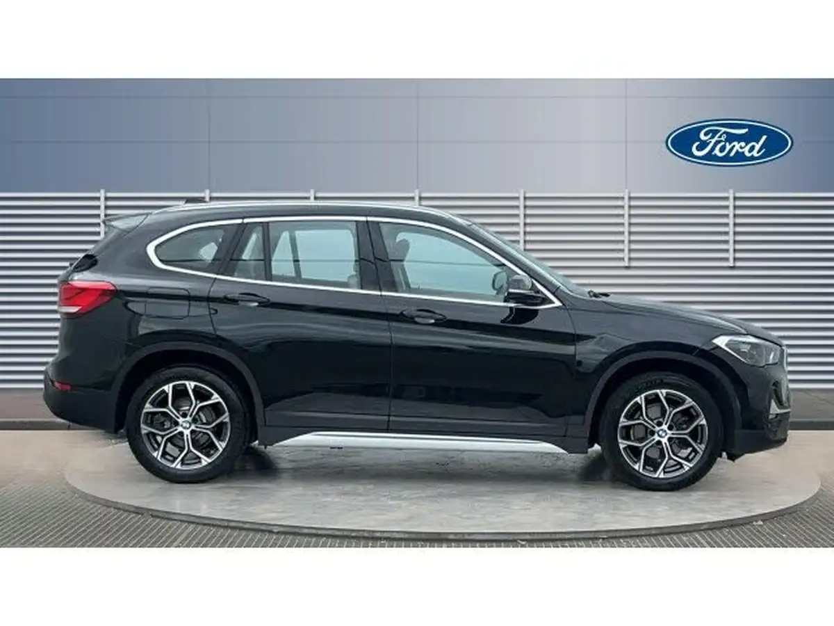 2021-bmw-x1-15-sdrive18i-xline-big-4