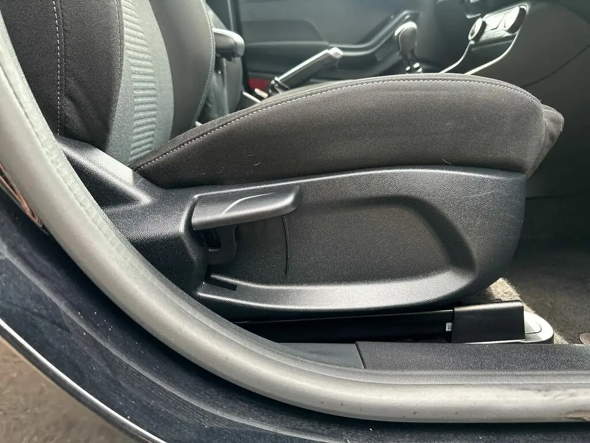 2023-ford-fiesta-10t-active-125ps-hybrid-mhev-big-29
