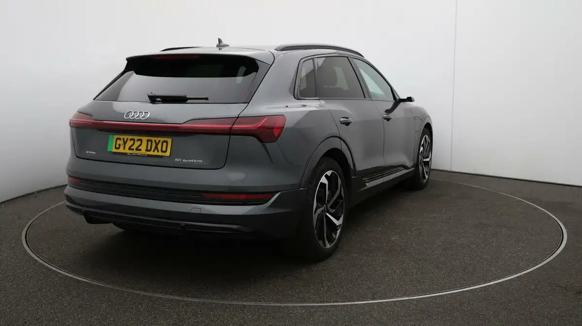 2022-audi-e-tron-50e-black-edition-station-wagon-big-55