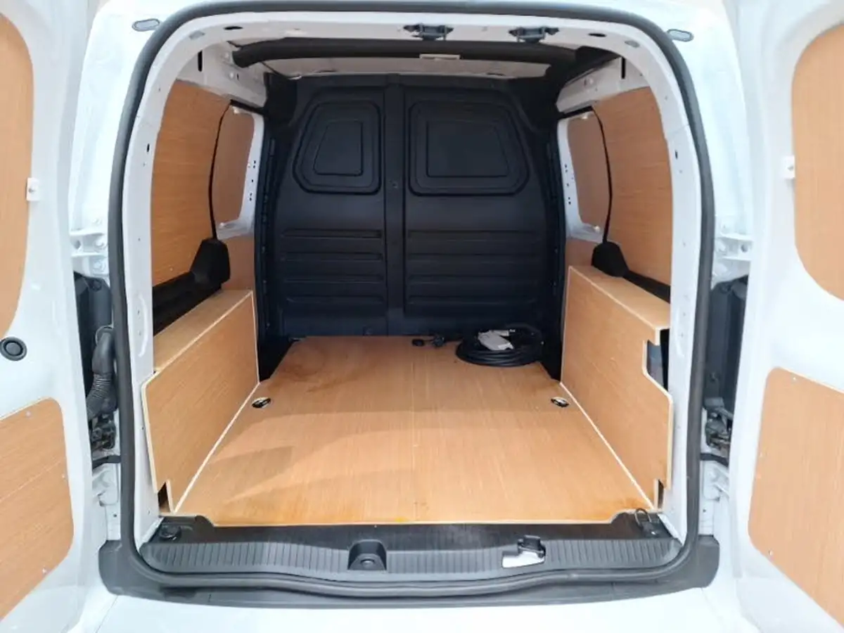2023-nissan-townstar-e-45kwh-l1-tekna-big-7