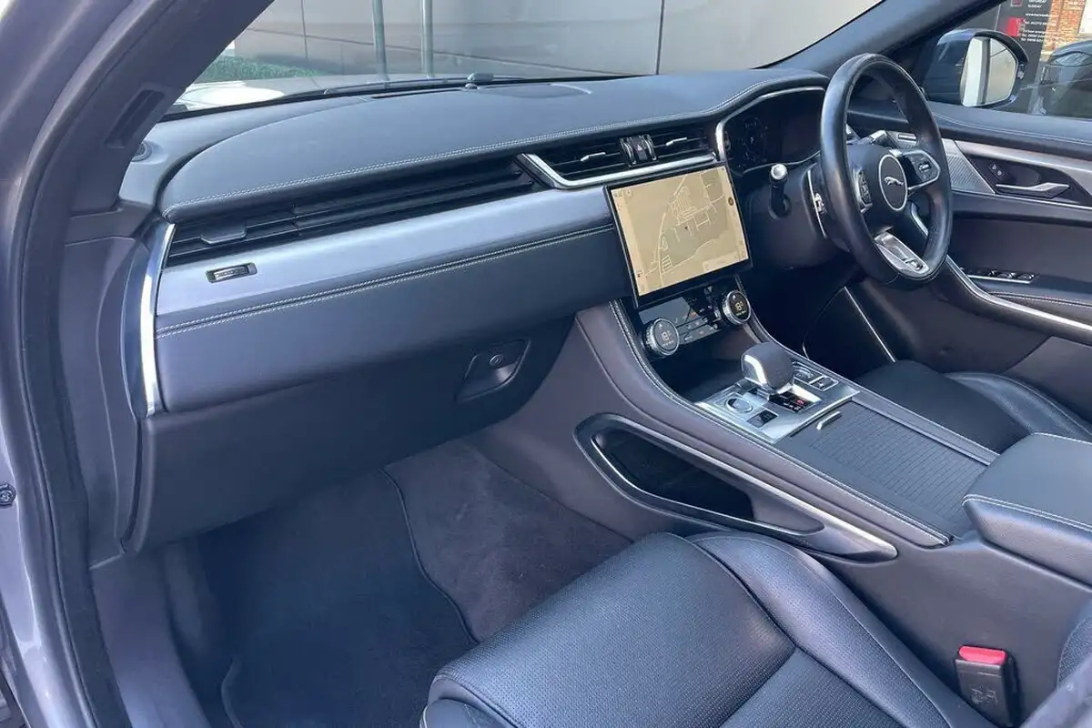 2021-jaguar-f-pace-30-d300-r-dynamic-se-mhev-big-36