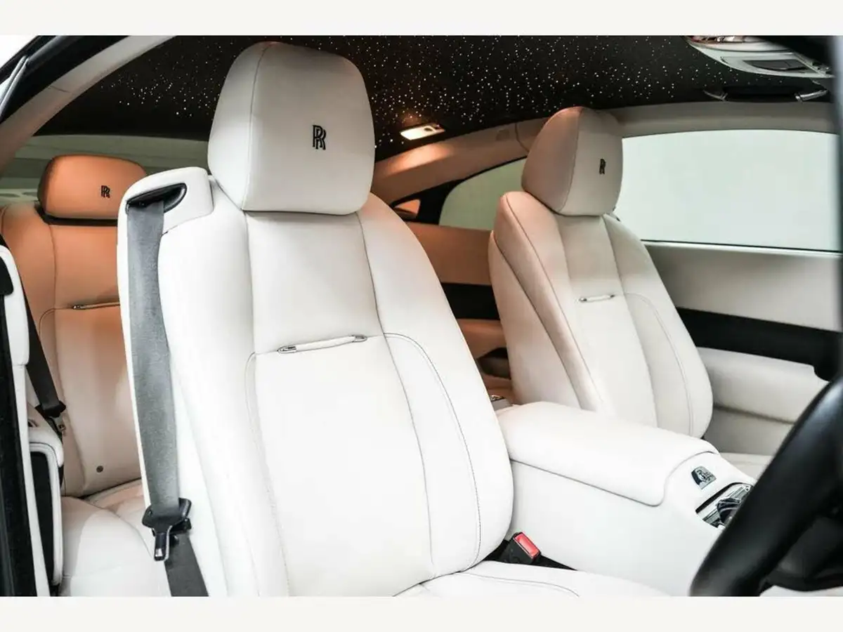 2017-rolls-royce-wraith-66-no-trim-big-8