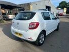 2013-dacia-sandero-12-laureate-small-10