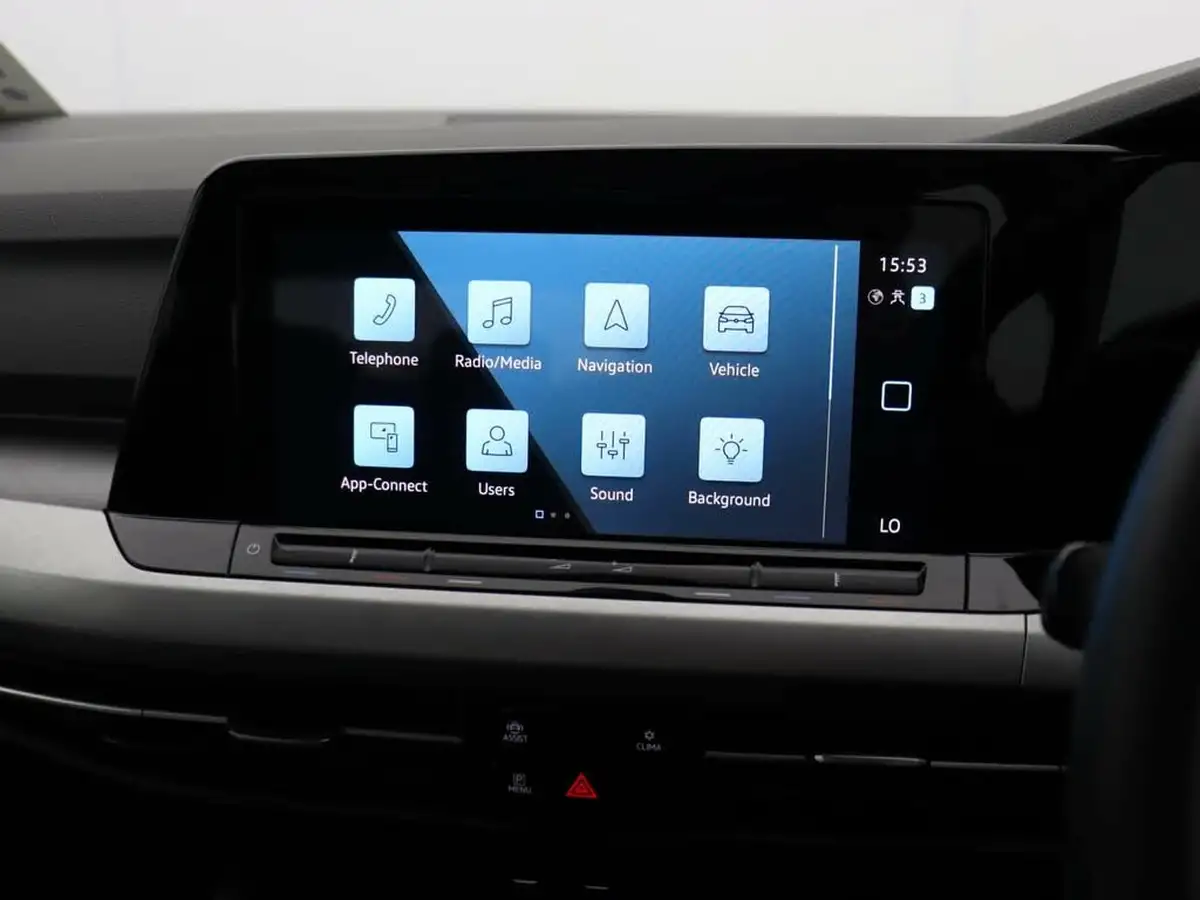 2022-volkswagen-golf-15-tsi-life-150ps-hatchback-big-28