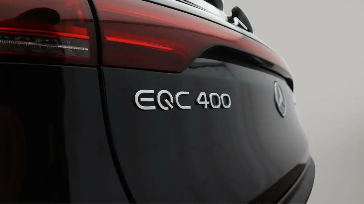 2022-mercedes-benz-eqc-e-eqc-400-amg-line-premium-plus-big-23