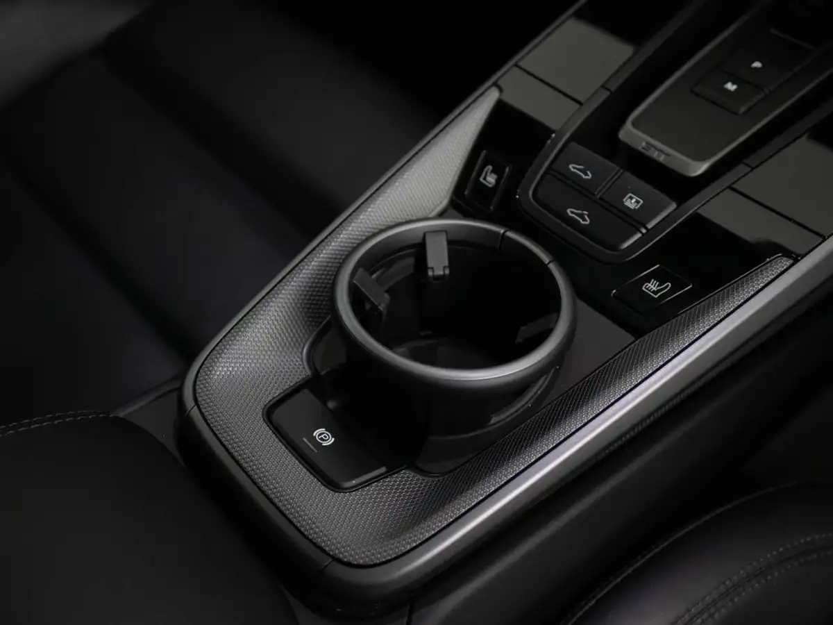 2021-porsche-911-30-carrera-coupe-big-47