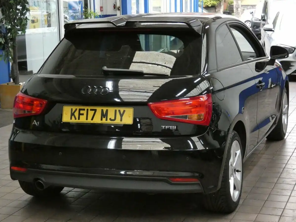 2017-audi-a1-10-tfsi-sport-hatchback-3d-big-32