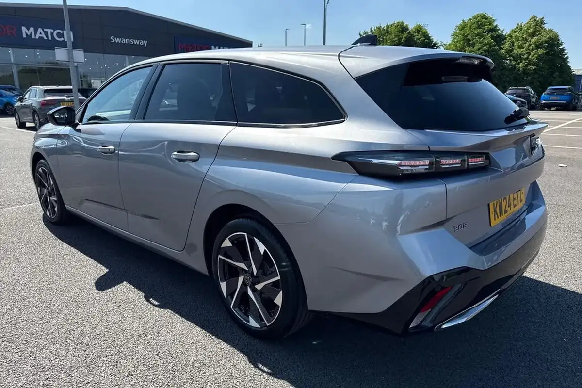 2024-peugeot-308-sw-12-puretech-allure-130ps-ss-eat8-big-29