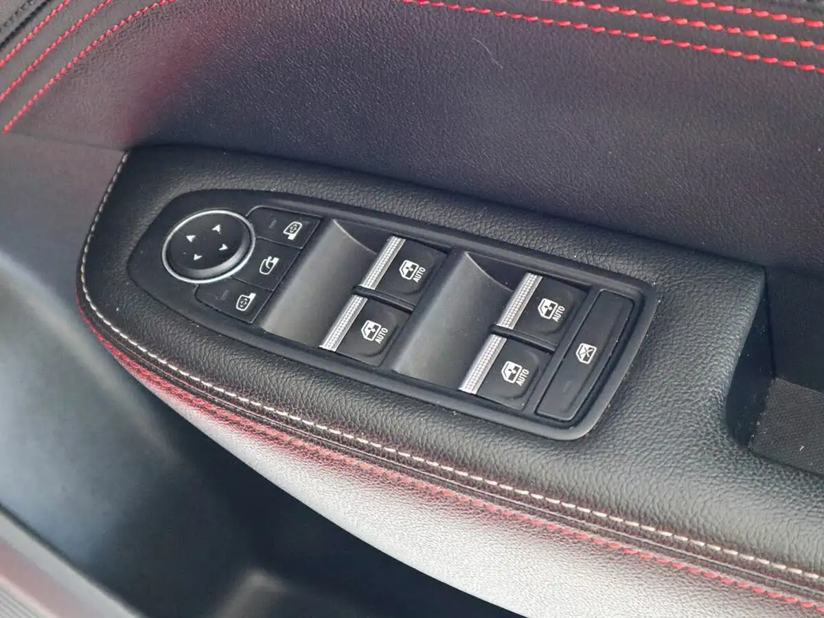 2022-renault-arkana-13-tce-rs-line-big-23
