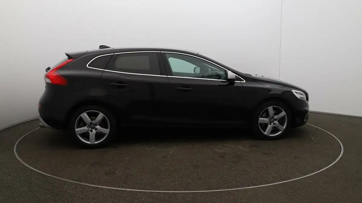 2019-volvo-v40-20td-d3-r-design-nav-plus-geartronic-big-8