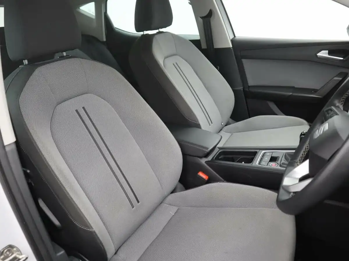 2024-seat-leon-big-7