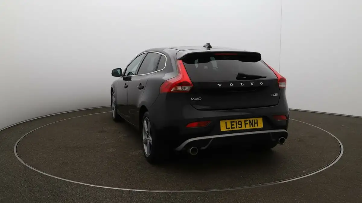 2019-volvo-v40-20td-d3-r-design-nav-plus-geartronic-big-60