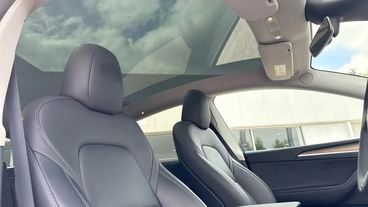 2023-tesla-model-y-e-rwd-big-26