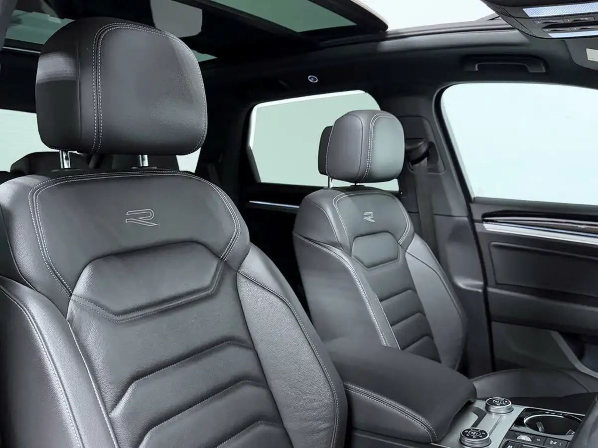 2022-volkswagen-touareg-30tsi-black-edition-big-28