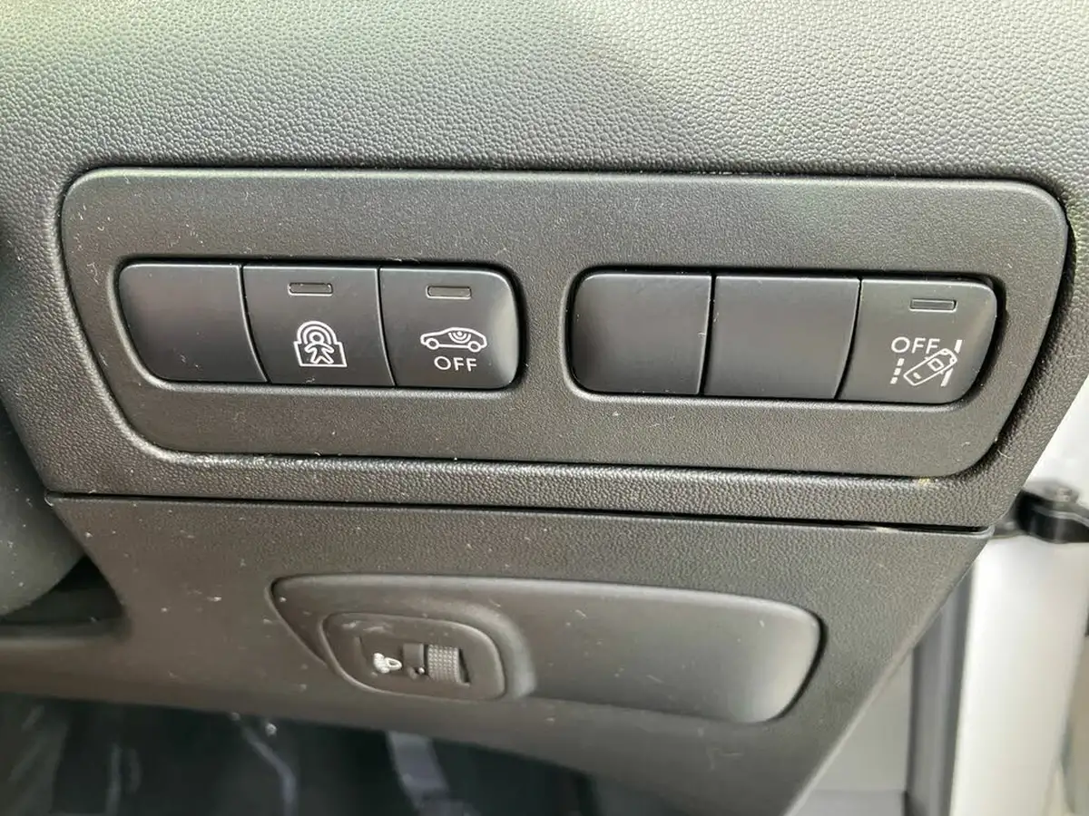 2021-citroen-c3-aircross-12-puretech-c-series-big-41