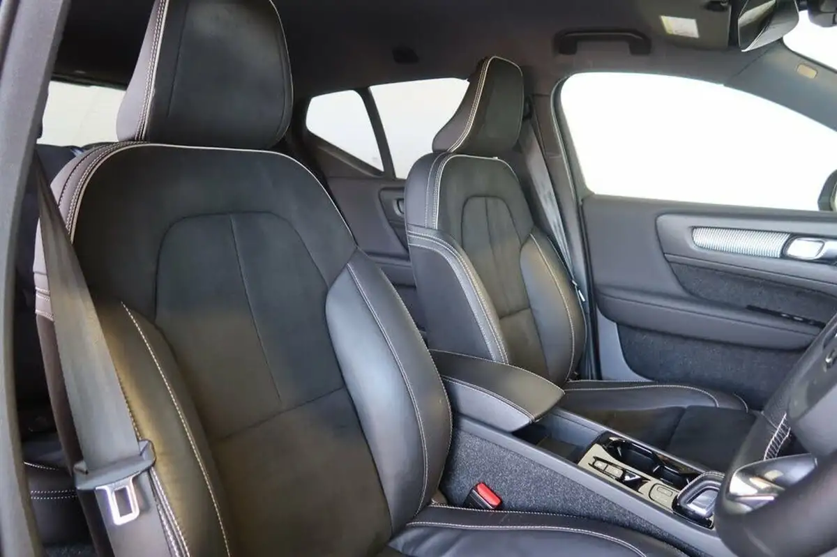 2021-volvo-xc40-15-t4-r-design-208bhp-big-11