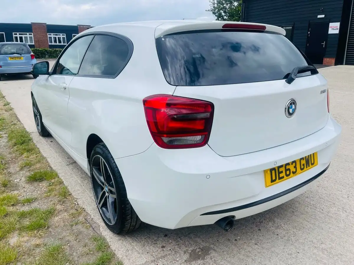 2013-bmw-1-series-16-116i-sport-ss-3d-big-8