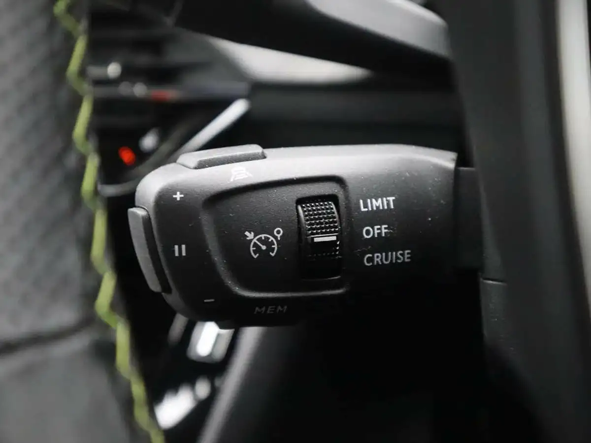 2021-peugeot-2008-suv-12-puretech-gt-premium-130bhp-big-34