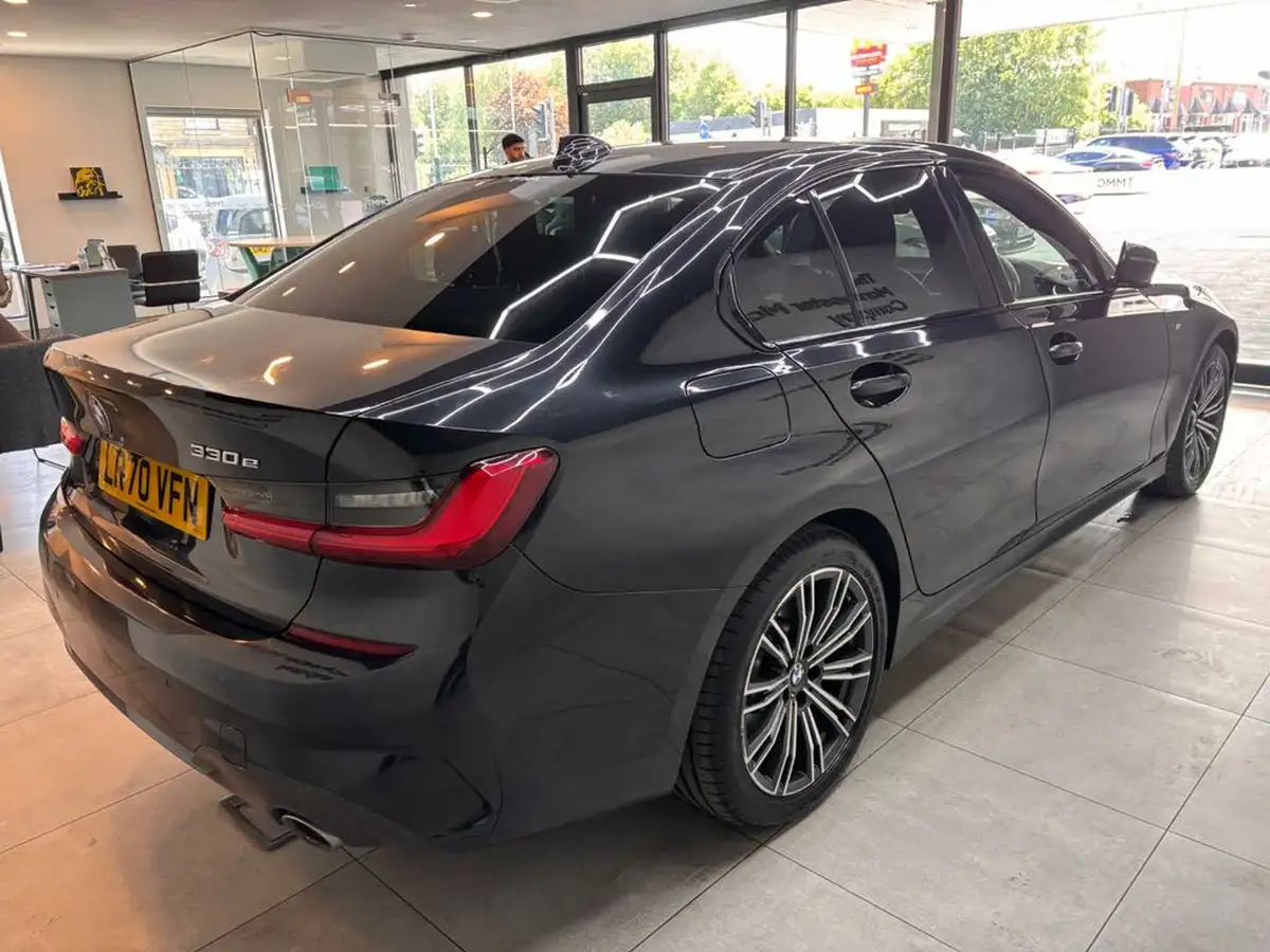 2020-bmw-3-series-20-330e-m-sport-saloon-4d-big-7